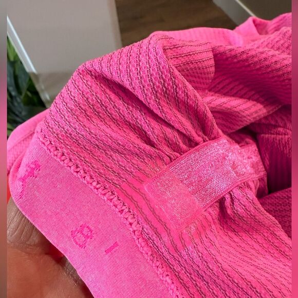 Lululemon Scoop Neck Swiftly Ruched - Picture 5 of 8